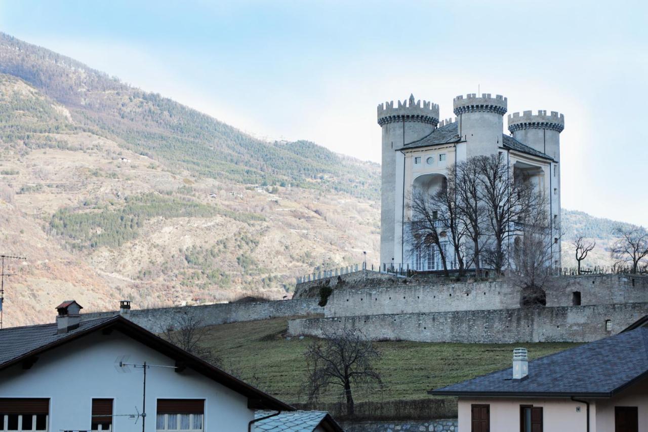 Hotel Ristorante Chateau Эмавиль Экстерьер фото